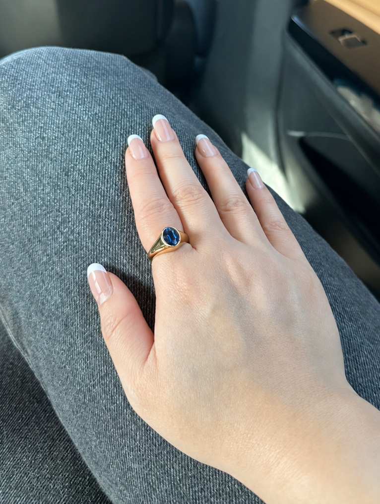Oma Sapphire Ring